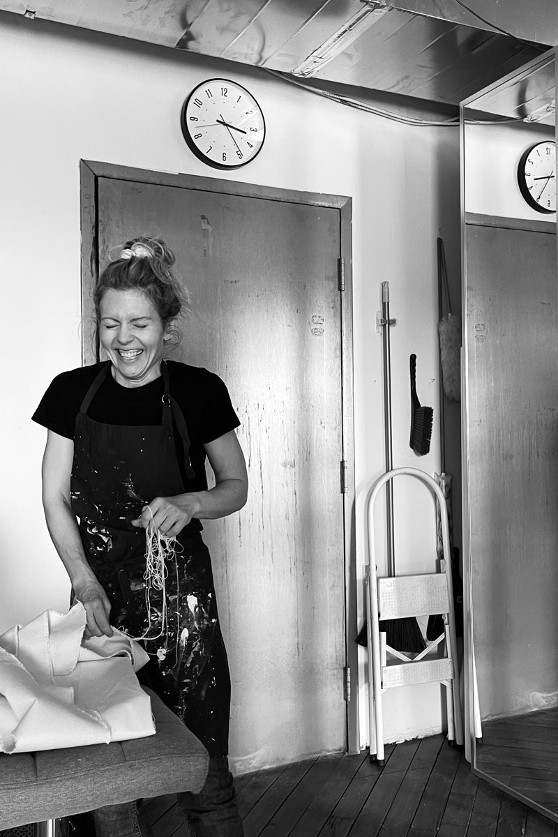 JoannaAplinFineArt_19_studio-pics